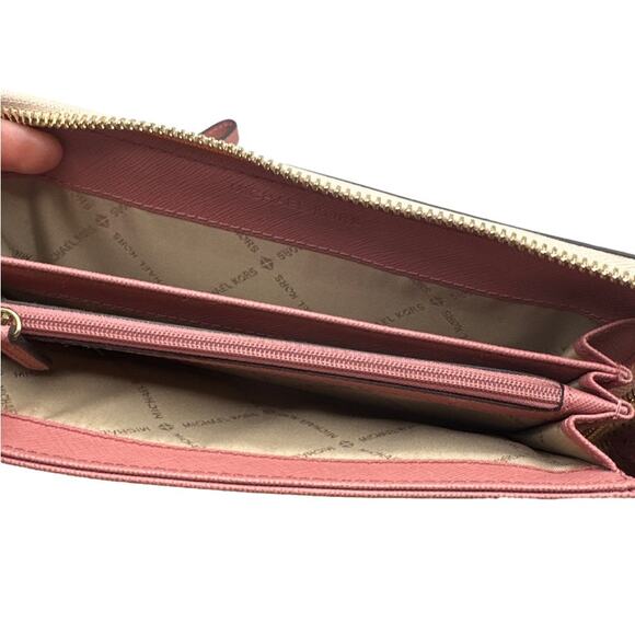 MICHAEL KORS JET SET TRAVEL CONTINENTAL WALLET IN BALLET MULTI - Picture 8 of 11